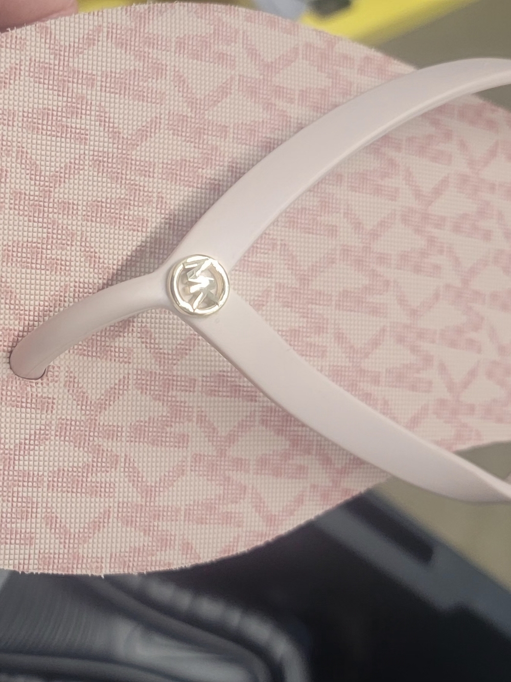 Michael Kors Blush Logo-Print Thong Sandals - Picture 3 of 8